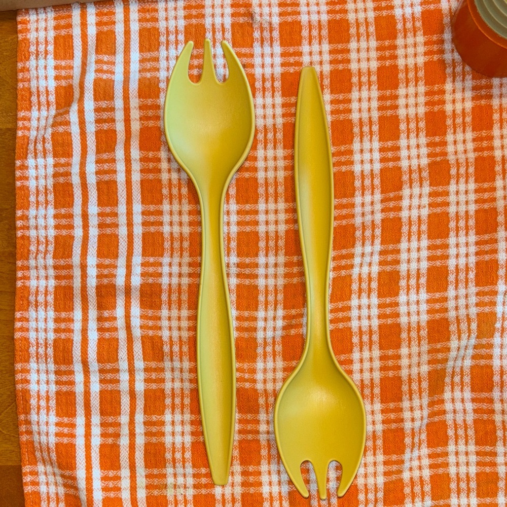 Vintage Tupperware Salad Serving set